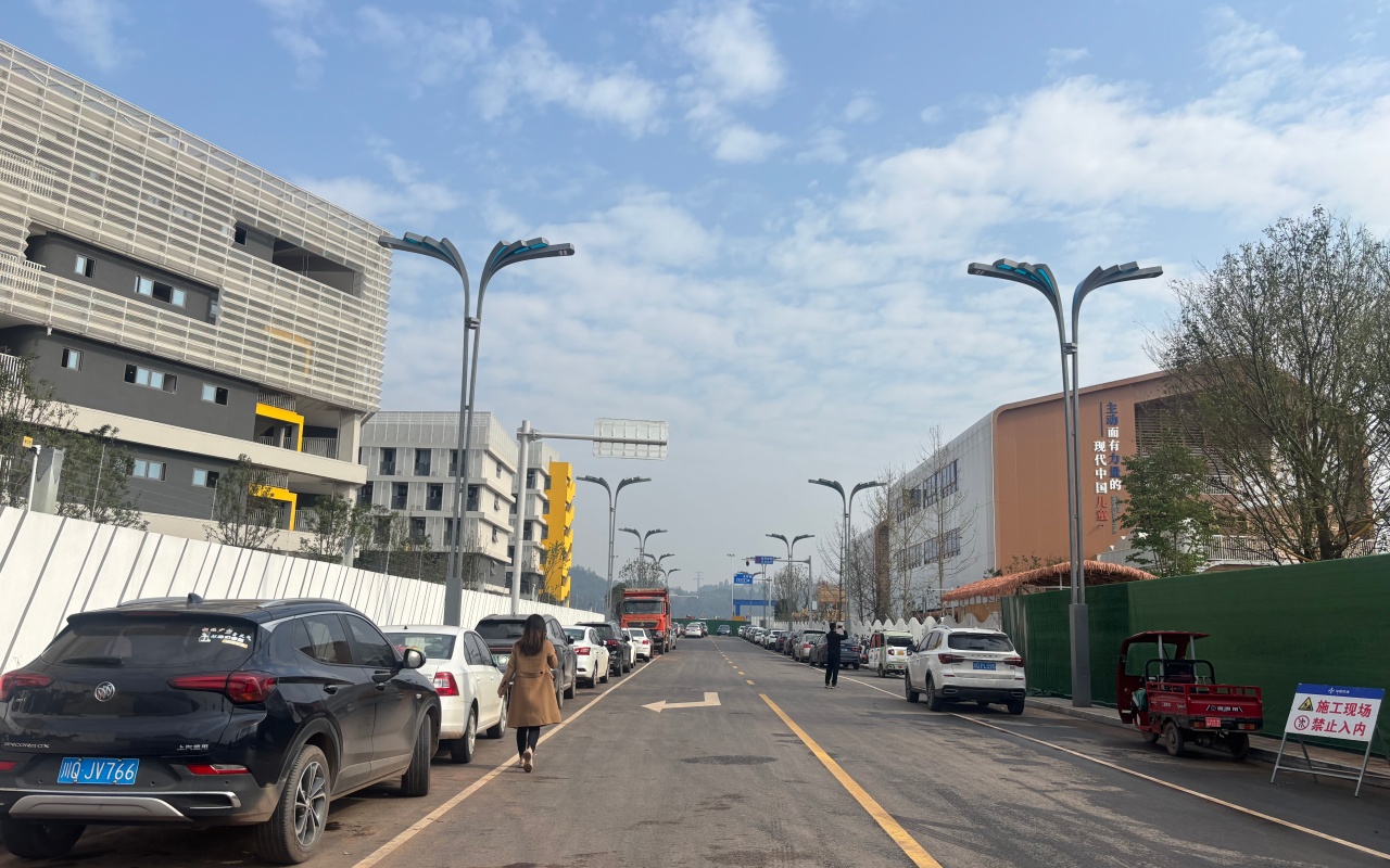 1765435688720782.jpg 1765435688720782.jpg